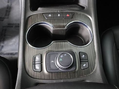 Used 2023 GMC Acadia SLT image 49