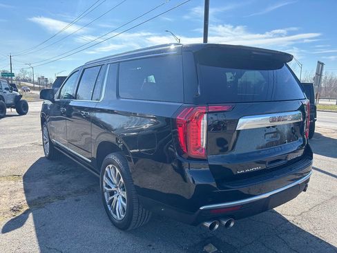 Used 2022 GMC Yukon XL Denali AWD/4WD image 2