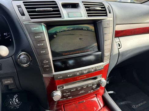 Used 2012 Lexus LS 460 AWD image 17