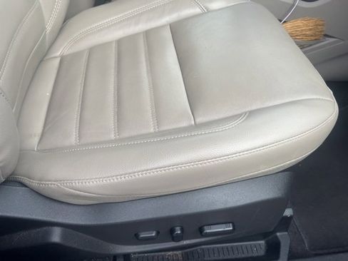 Certified 2019 Ford Escape Titanium image 8