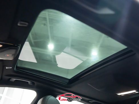 Used 2018 BMW 530e w/ Premium Package 2 image 39