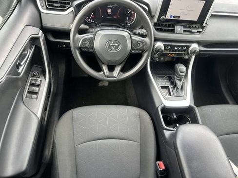Used 2025 Toyota RAV4 XLE image 21
