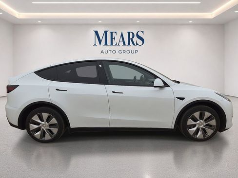 Used 2023 Tesla Model Y Long Range AWD/4WD image 6