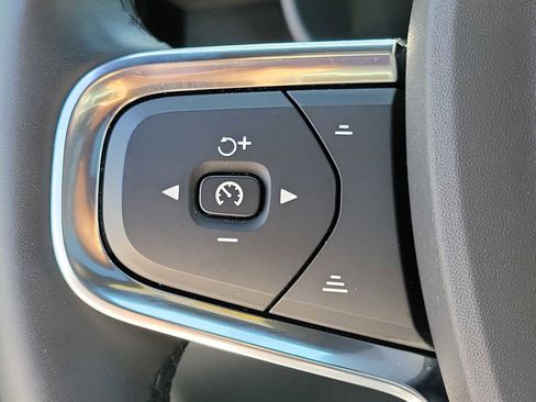 Used 2023 Volvo XC40 Recharge Plus AWD/4WD image 22