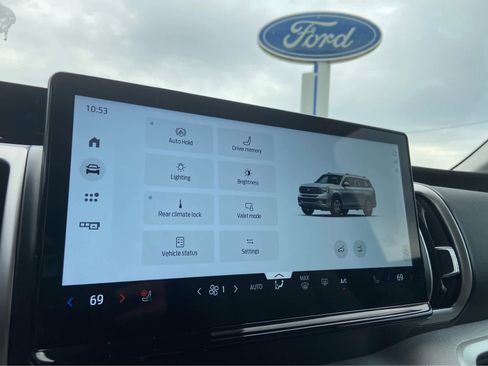 Used 2025 Ford Expedition Active AWD/4WD image 32