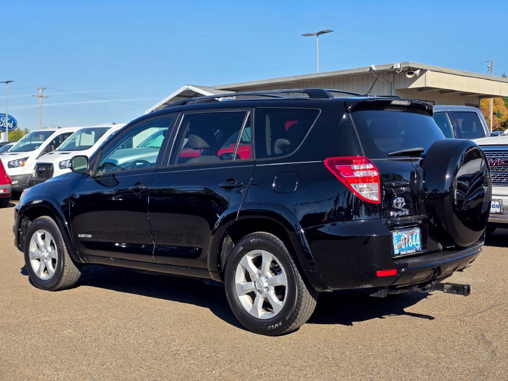 Used 2011 Toyota RAV4 Limited w/ Limited Extra Value Pkg AWD/4WD image 31