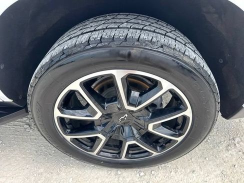 Used 2022 Chevrolet Tahoe RST w/ Luxury Package RWD image 12