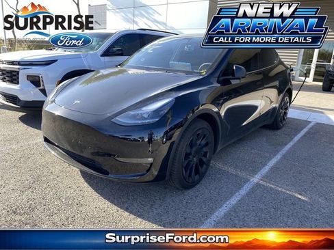Used 2023 Tesla Model Y Long Range AWD/4WD image 1