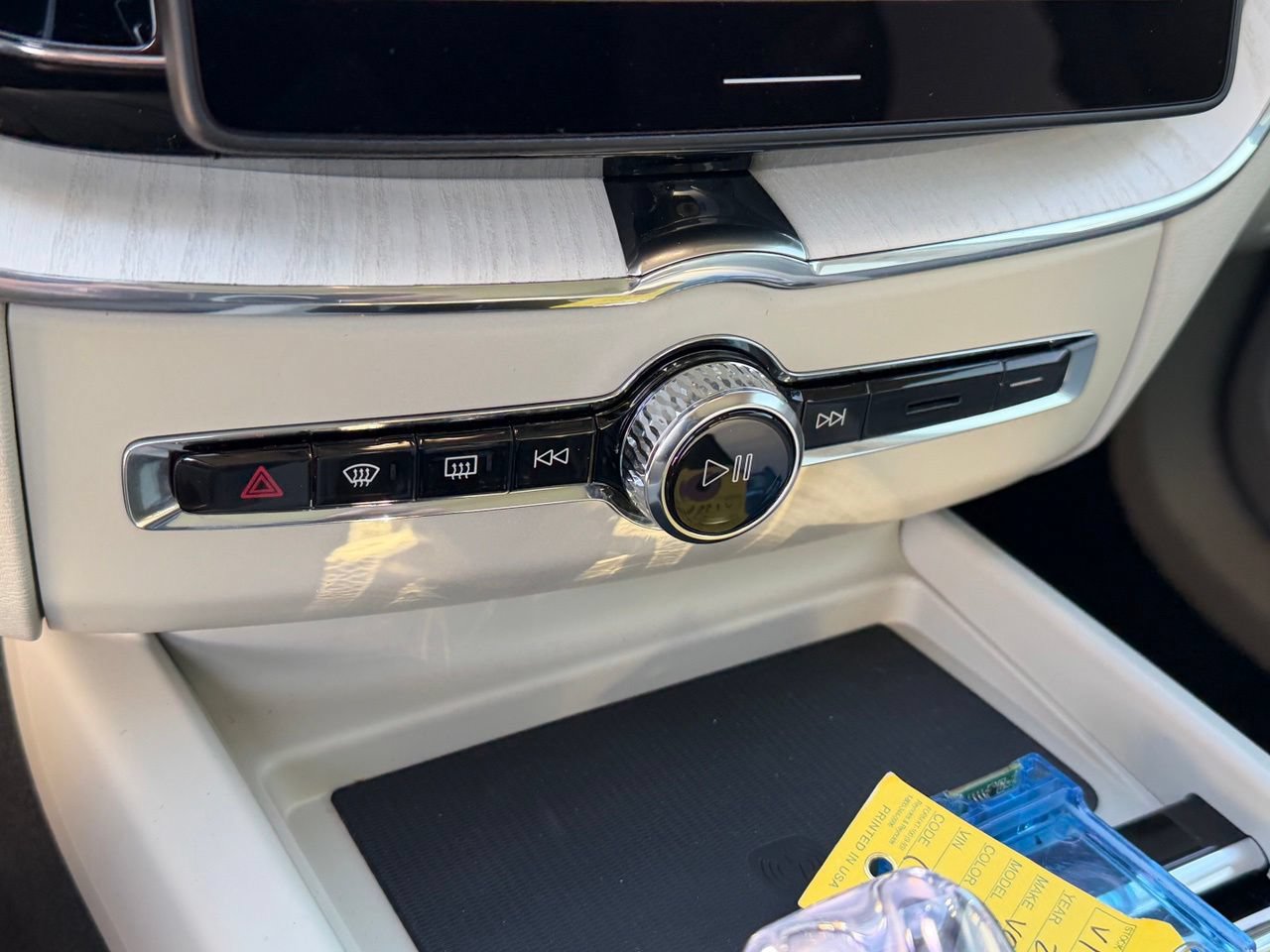 New 2027 Volvo XC60 B5 Ultra AWD/4WD image 13