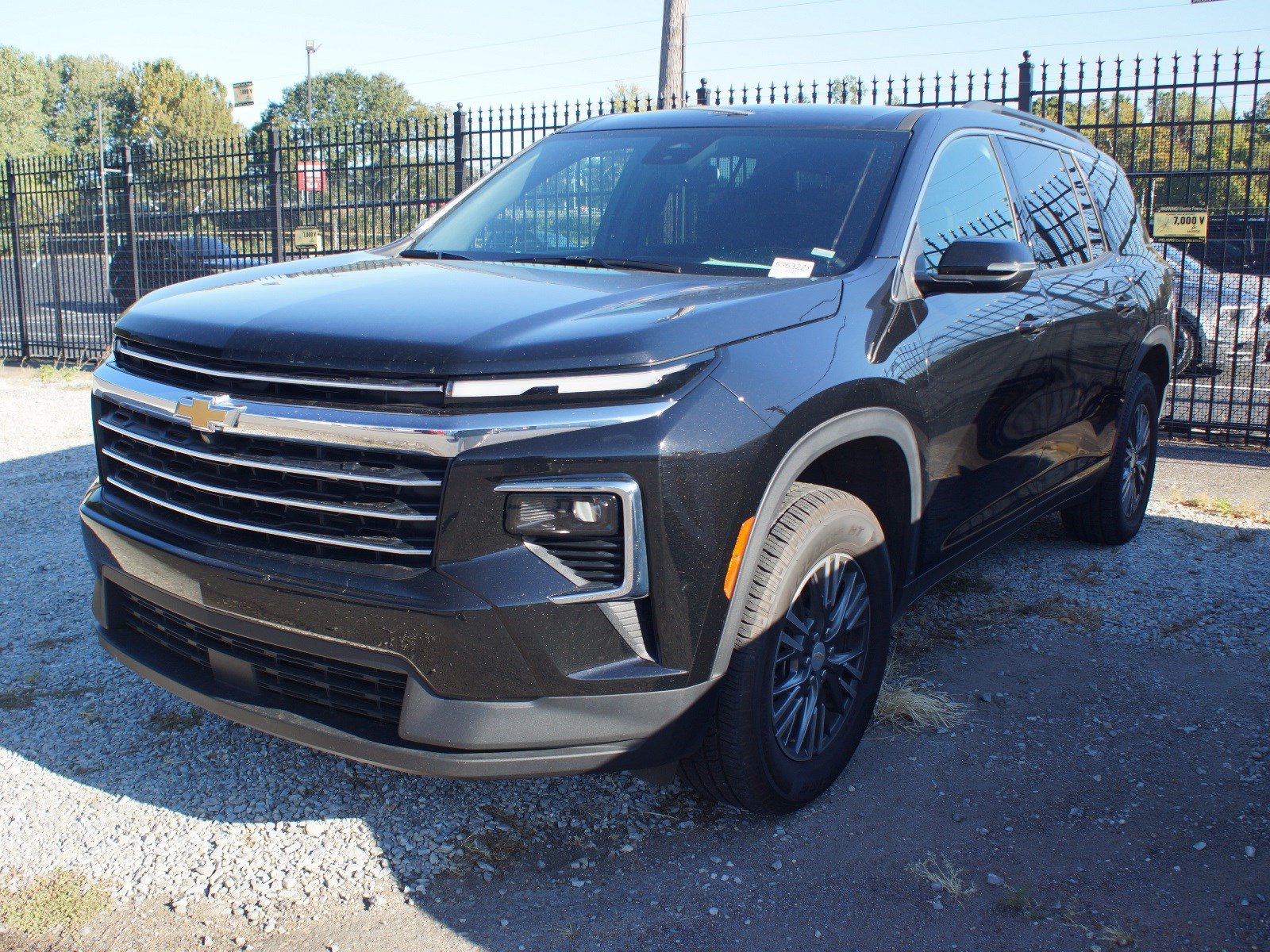 Used 2026 Chevrolet Traverse LT AWD/4WD image 1