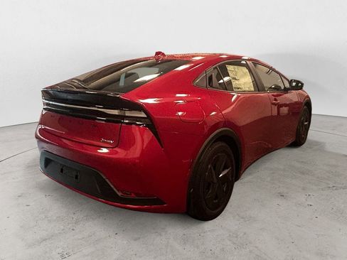 New 2025 Toyota Prius Plug-In Hybrid image 5