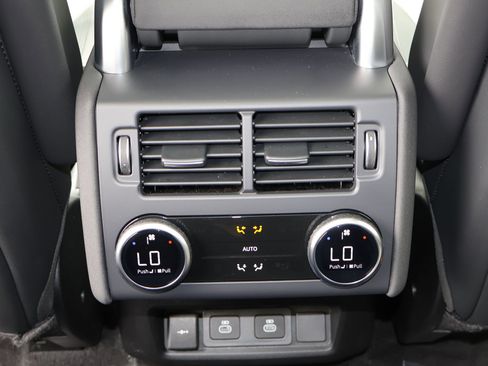 Certified 2025 Land Rover Discovery S AWD/4WD image 26
