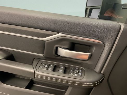 Used 2025 RAM 2500 Big Horn AWD/4WD image 15