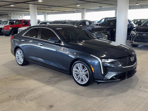 Used 2025 Cadillac CT4 Premium Luxury image 2