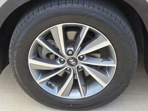 Used 2020 Hyundai Santa Fe SEL w/ Convenience + Premium Package AWD/4WD image 33