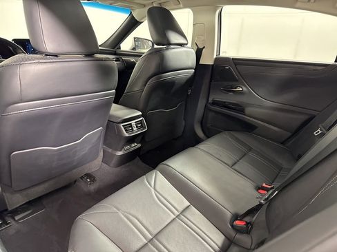 Used 2024 Lexus ES 350 w/ Accessory Package (Z2) FWD image 21
