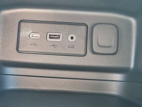 Certified 2024 Chevrolet Equinox LT image 32