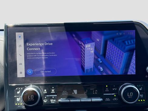 Used 2024 Toyota Highlander Limited image 34