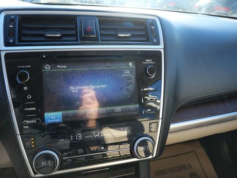 Used 2019 Subaru Outback 2.5i Limited image 14