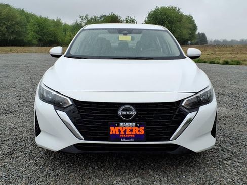 Used 2024 Nissan Sentra SV FWD image 12