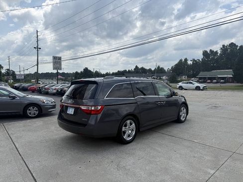Used 2011 Honda Odyssey Touring image 7