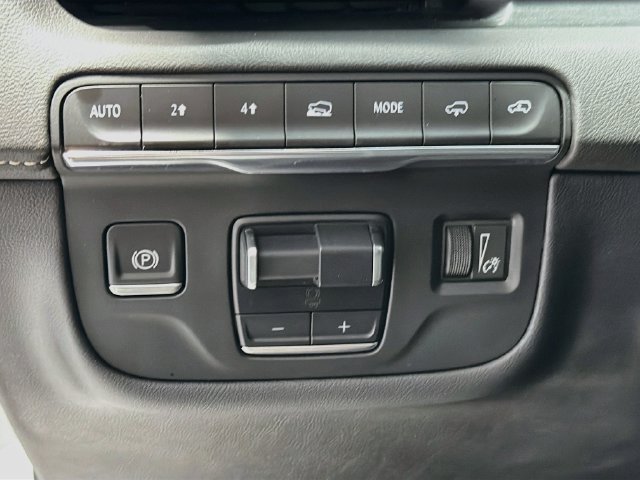 Certified 2024 Cadillac Escalade Sport w/ Touring Package AWD/4WD image 9