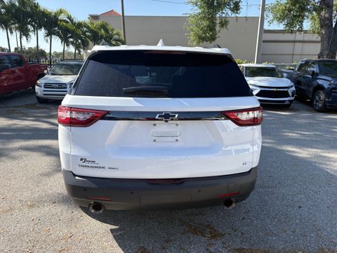 Used 2019 Chevrolet Traverse LT w/ LPO, Blackout Package image 6