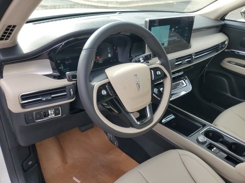 New 2026 Lincoln Corsair Premiere image 14