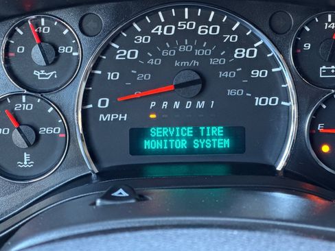 Used 2018 GMC Savana 3500 LT w/ LT Preferred Equipment Group image 24