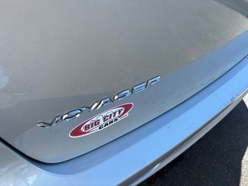 Used 2024 Chrysler Voyager LX FWD image 43