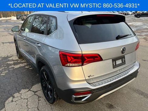 Certified 2022 Volkswagen Taos SE image 8