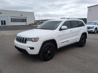 Used 2018 Jeep Grand Cherokee Laredo video 1