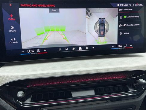 Used 2025 BMW 330i Sedan image 25