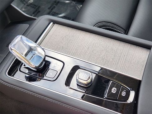 New 2026 Volvo XC90 T8 Ultra image 17