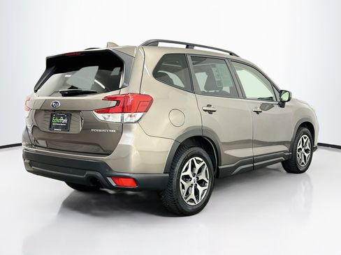 Used 2021 Subaru Forester Premium w/ Popular Package #1 AWD/4WD image 9