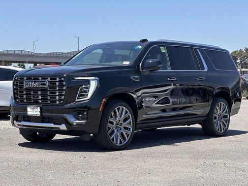 New 2026 GMC Yukon XL Denali Ultimate AWD/4WD image 6