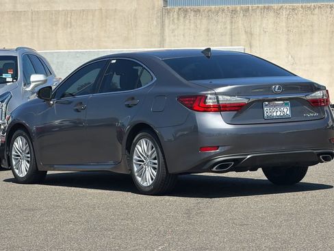 Used 2018 Lexus ES 350 w/ Accessory Package FWD image 7