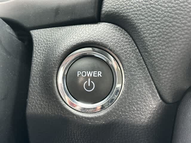 Used 2025 Toyota RAV4 XLE w/ Convenience Package AWD/4WD image 11