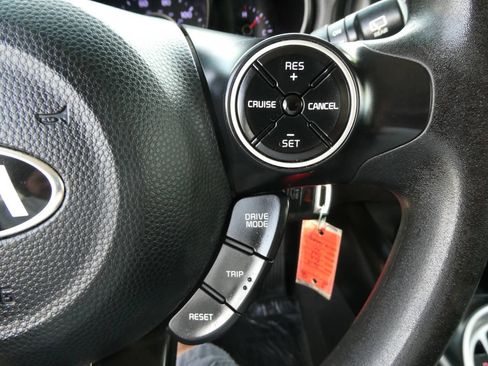 Used 2019 Kia Soul + FWD image 13