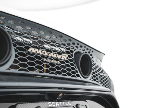 Used 2025 McLaren Artura Spider RWD image 44