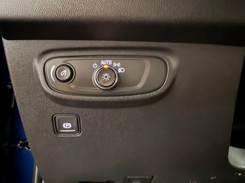 Used 2023 GMC Terrain SLE w/ Driver Convenience Package image 36