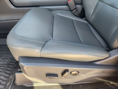 New 2026 Ford Expedition Active image 23