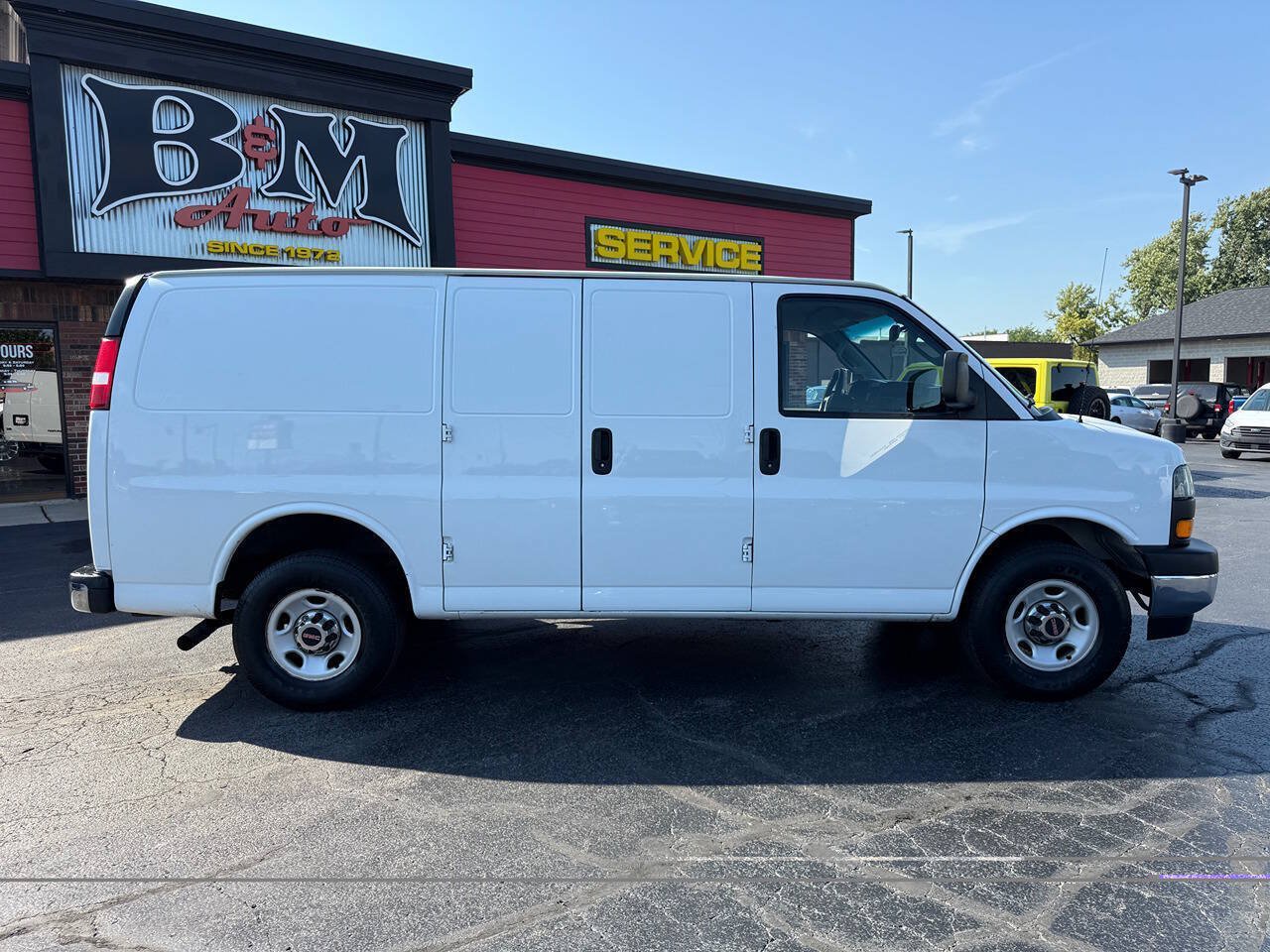 Used 2020 GMC Savana 3500 w/ Driver Convenience Package RWD image 8