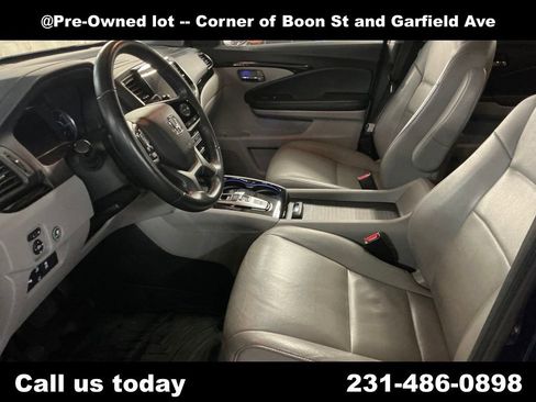 Used 2022 Honda Pilot Touring image 12