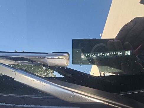 Used 2025 Honda HR-V Sport image 10