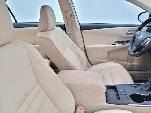 Used 2015 Toyota Camry XLE image 21