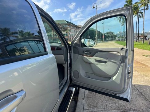 Used 2013 Chevrolet Silverado 2500 LTZ w/ LTZ Plus Package image 14