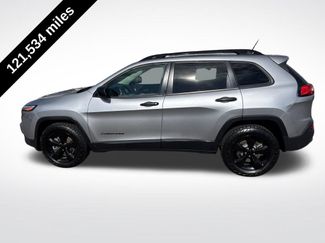 Used 2017 Jeep Cherokee Sport AWD/4WD video 2