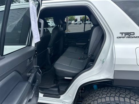 Used 2026 Toyota 4Runner TRD Off-Road Premium AWD/4WD image 14