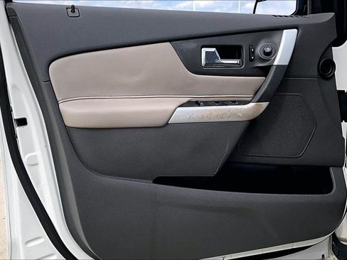 Used 2012 Ford Edge SE image 19